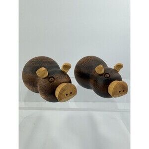 VTG Two-Tone Wood Pig Salt & Pepper Shakers Hand Carved MCM Animal Figurines 4”